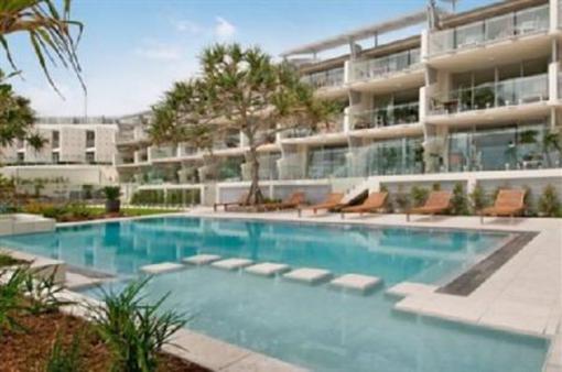 фото отеля Fairshore Beachfront Apartments Noosa