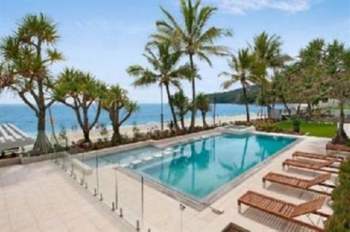 фото отеля Fairshore Beachfront Apartments Noosa