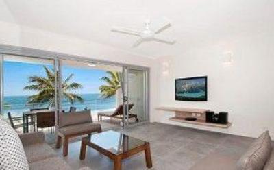фото отеля Fairshore Beachfront Apartments Noosa