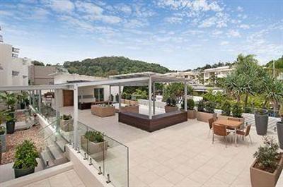 фото отеля Fairshore Beachfront Apartments Noosa