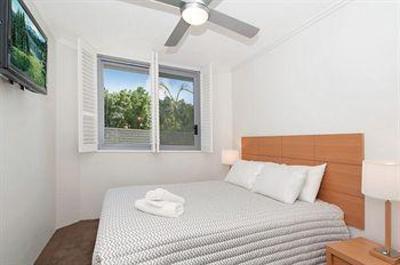 фото отеля Fairshore Beachfront Apartments Noosa