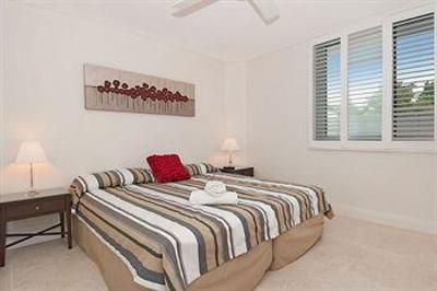 фото отеля Fairshore Beachfront Apartments Noosa