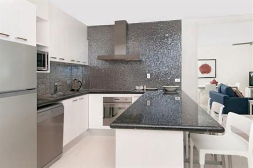 фото отеля Fairshore Beachfront Apartments Noosa