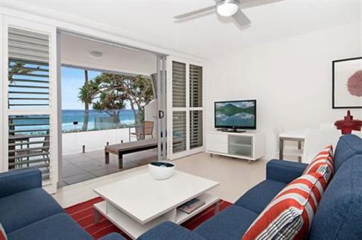 фото отеля Fairshore Beachfront Apartments Noosa