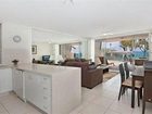 фото отеля Fairshore Beachfront Apartments Noosa