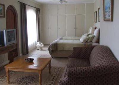 фото отеля Gordon's Bay Guesthouse