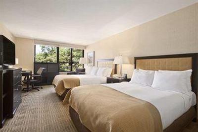 фото отеля The Saratoga Hilton