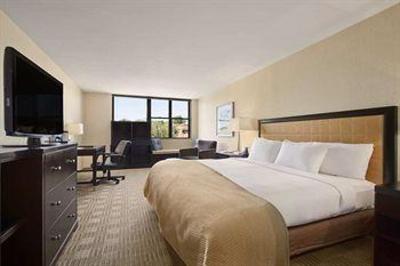 фото отеля The Saratoga Hilton