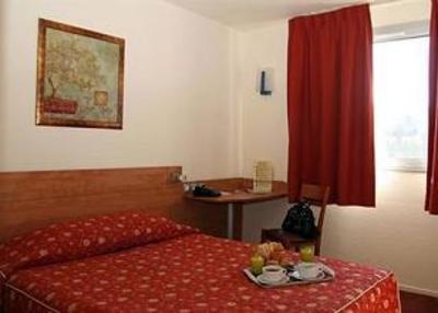 фото отеля Comfort Inn Rosny-sous-Bois