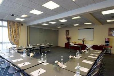 фото отеля Comfort Inn Rosny-sous-Bois