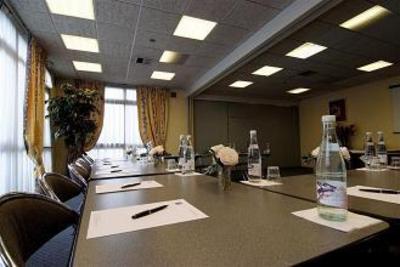 фото отеля Comfort Inn Rosny-sous-Bois