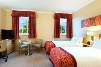 фото отеля Hilton Avisford Park