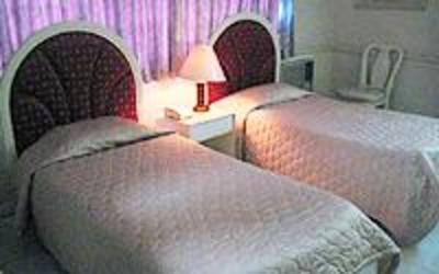фото отеля Richmond Plaza Hotel