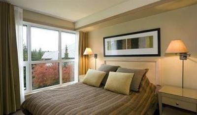 фото отеля Le Chamois Hotel Whistler