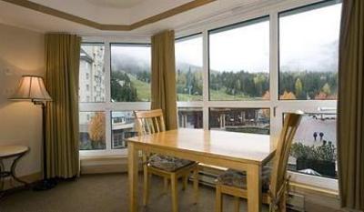 фото отеля Le Chamois Hotel Whistler