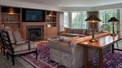 фото отеля Le Chamois Hotel Whistler