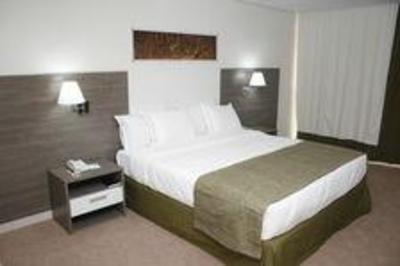 фото отеля Holiday Inn Express Cuiaba