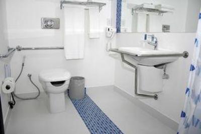 фото отеля Holiday Inn Express Cuiaba