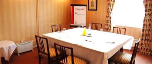 фото отеля Kings Court Hotel