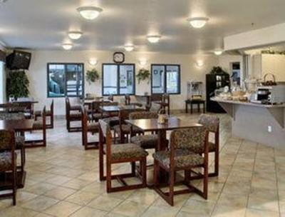 фото отеля Super 8 Motel Saint Paul (Canada)