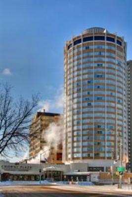 фото отеля Crowne Plaza Chateau Lacombe