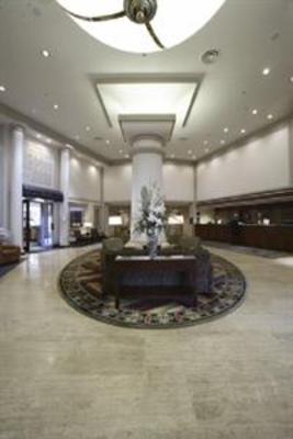 фото отеля Crowne Plaza Chateau Lacombe