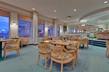 фото отеля Crowne Plaza Chateau Lacombe