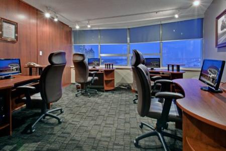 фото отеля Crowne Plaza Chateau Lacombe