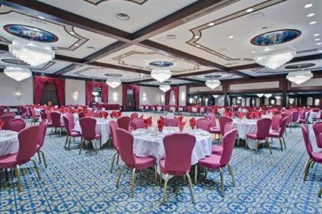 фото отеля Crowne Plaza Chateau Lacombe