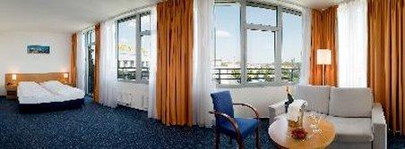 фото отеля Akcent Hotel Prague