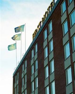 фото отеля First Hotel Strand
