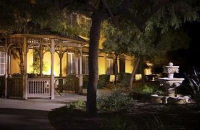 фото отеля Larkspur Landing Hillsboro