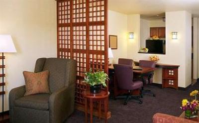 фото отеля Larkspur Landing Hillsboro