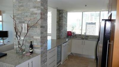 фото отеля Hi Surf Apartments Gold Coast