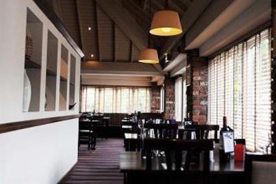 фото отеля Village Hotel Cheadle (Cheshire)