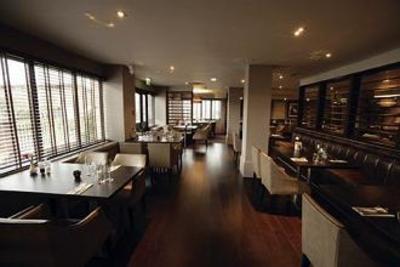 фото отеля Village Hotel Cheadle (Cheshire)