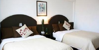 фото отеля Hi Hotel Impala Queretaro
