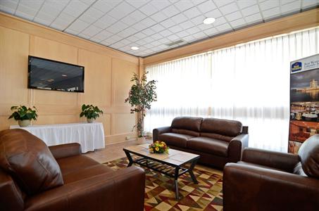 фото отеля BEST WESTERN Lakeside Inn