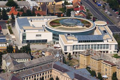 фото отеля Hotel Lycium Debrecen