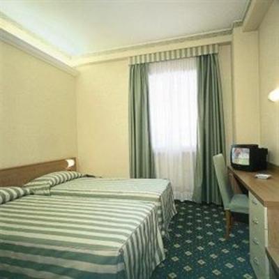 фото отеля Embassy Park Hotel Pero