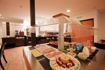 фото отеля Quality Hotel St. Catherine