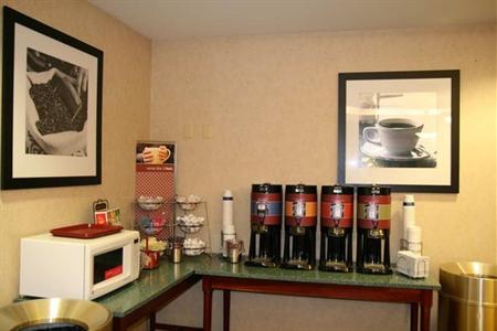 фото отеля Hampton Inn Watervile / Augusta