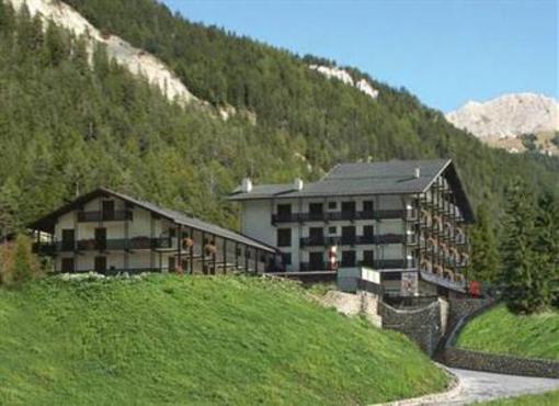 фото отеля Hotel Il Caminetto Canazei