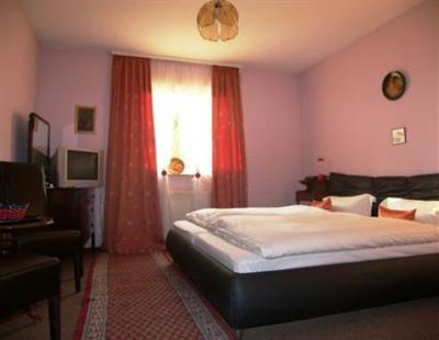 фото отеля Hotel Attache Raunheim