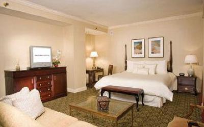 фото отеля Omni Majestic Hotel