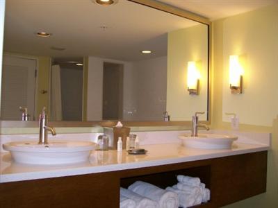 фото отеля Hotel Indigo Fishers - Indy's Uptown