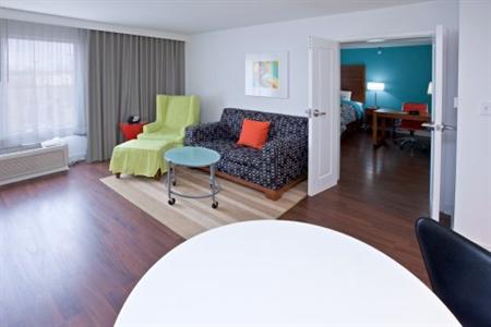 фото отеля Hotel Indigo Fishers - Indy's Uptown