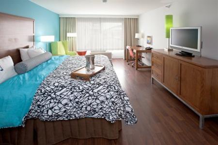 фото отеля Hotel Indigo Fishers - Indy's Uptown