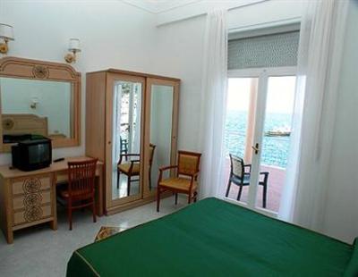 фото отеля Hotel Admiral Sorrento
