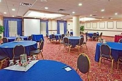 фото отеля Holiday Inn Hotel & Suites Mississauga